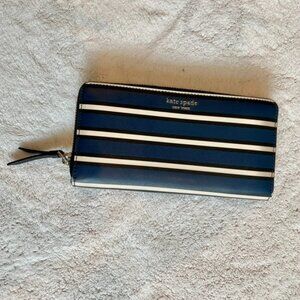 Kate Spade New York Wallet with Zipper